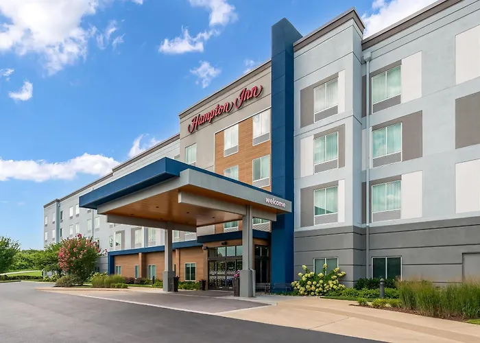 Hampton Inn By Hilton Nashville Airport Century Place